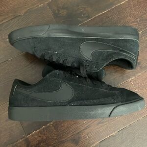 NIKE BLAZER 77 LOW BLACK SUEDE